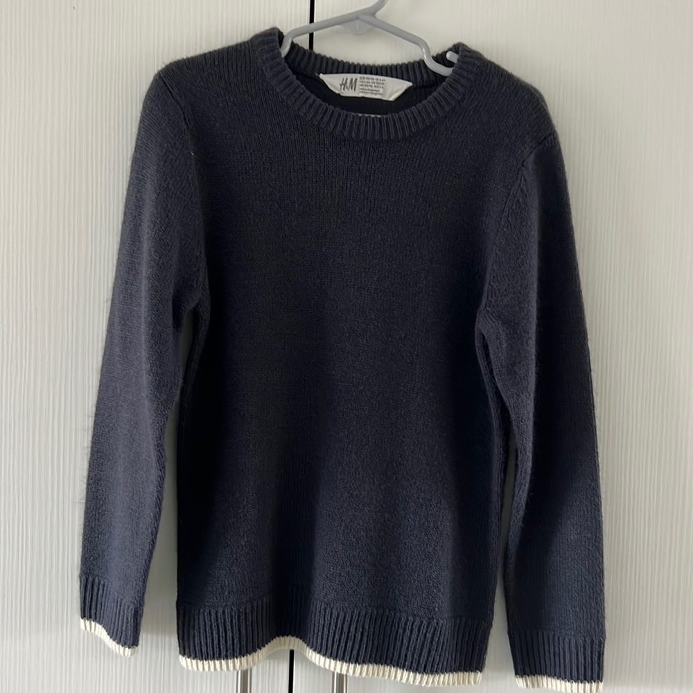 H&M boys sweater NWOT